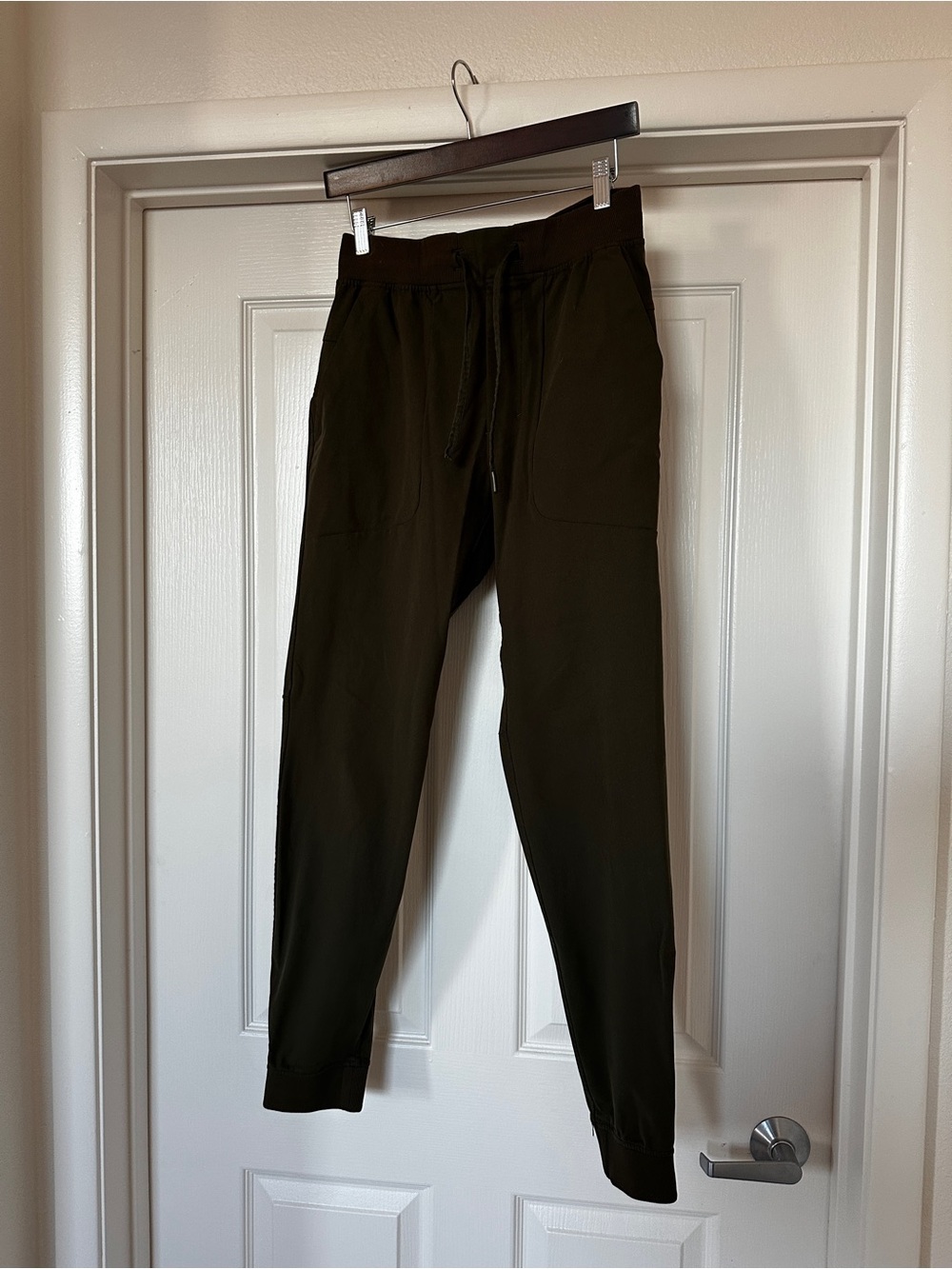 lululemon athletica Men's ABC Joggers in olive green